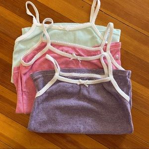 🌸3 for $10🌸 Bundle of small feathers tanks